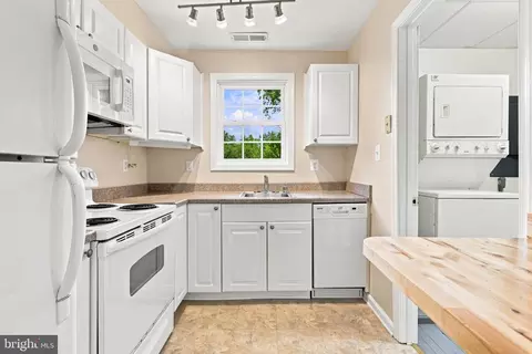 Kitchen - 2203 Halter Rd, Westminster, MD 21158 photo 1 of 2