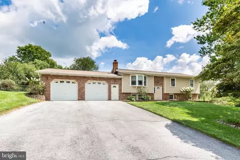 2666 Walston Rd, Mount Airy, MD 21771