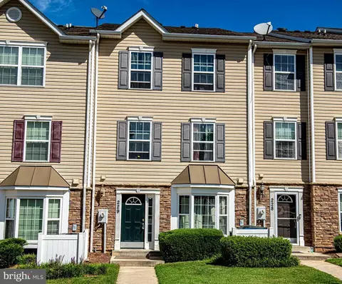 1914 Lennox Dr #229, Eldersburg, MD 21784