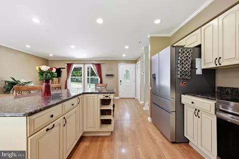Kitchen - 820 Wilda Dr, Westminster, MD 21157 photo 4 of 5