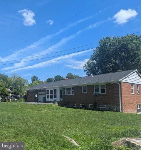 2645 Sunset Ln, Finksburg, MD 21048