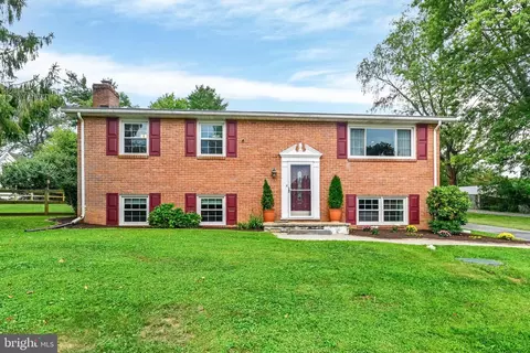 1906 Suffolk Rd, Finksburg, MD 21048