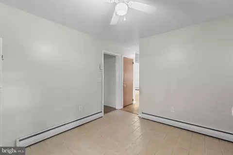Entry Way - 724 William Ave, Westminster, MD 21157 photo 4 of 5