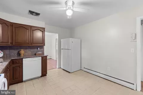 Entry Way - 724 William Ave, Westminster, MD 21157 photo 3 of 5