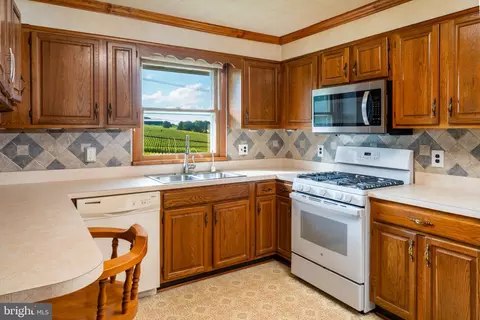 Kitchen - 2235 E Deep Run Rd, Manchester, MD 21102 photo 2 of 2