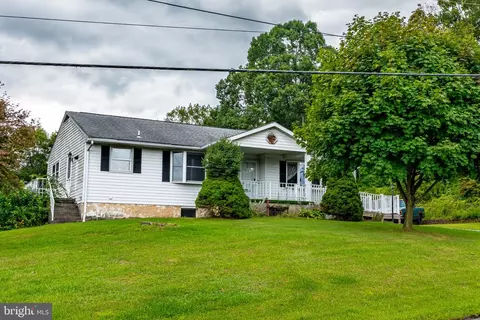 Exterior - 2235 E Deep Run Rd, Manchester, MD 21102 photo 2 of 5