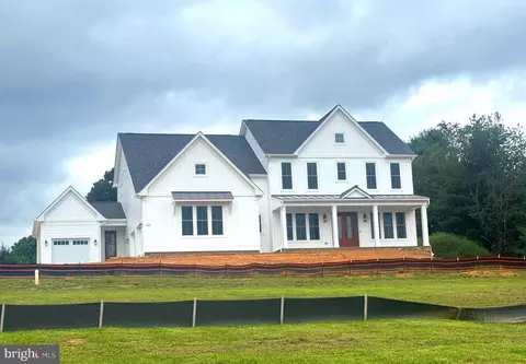 102 Kenard Dr, Eldersburg, MD 21784