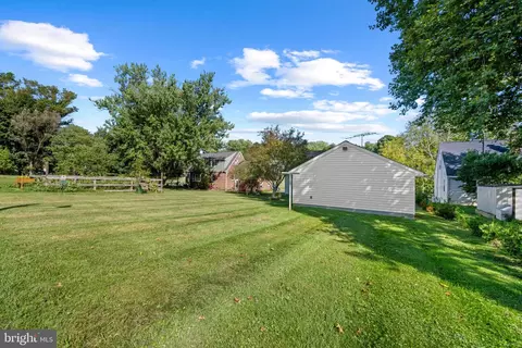 Exterior - 150 Bond St, Westminster, MD 21157 photo 6 of 9