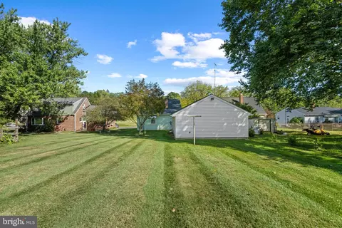 Exterior - 150 Bond St, Westminster, MD 21157 photo 7 of 9