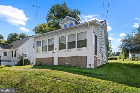 Exterior - 150 Bond St, Westminster, MD 21157 photo 9 of 9