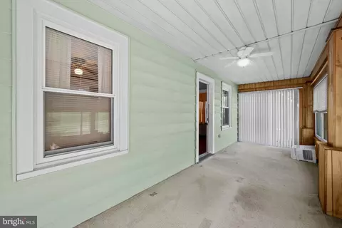 Exterior - 150 Bond St, Westminster, MD 21157 photo 4 of 9