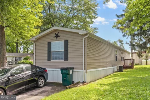 4305 Ridge Dr, Mount Airy, MD 21771