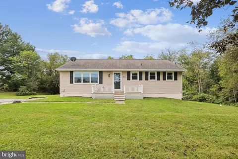5611 Bowers Rd, Taneytown, MD 21787