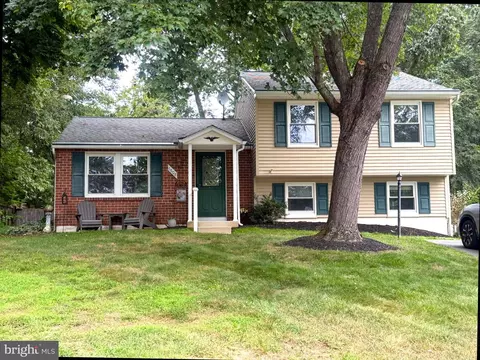 6608 Phaedra Ct, Eldersburg, MD 21784