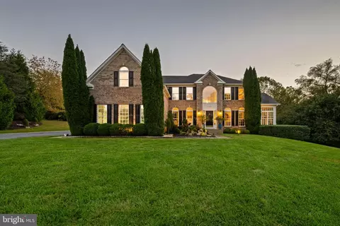 7284 Lisa Dr, Marriottsville, MD 21104