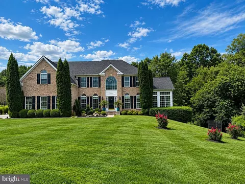 7284 Lisa Dr, Marriottsville, MD 21104