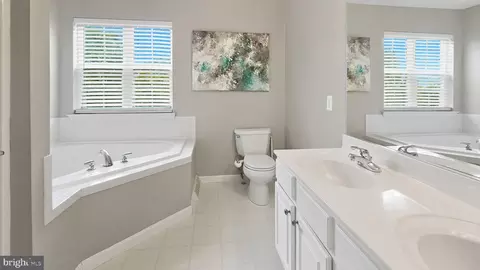 Bath - 1776 Upper Forde Ln, Hampstead, MD 21074 photo 1 of 2