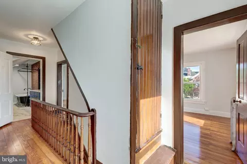 Entry Way - 4 S Whyte St, Union Bridge, MD 21791 photo 13 of 15