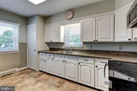 Kitchen - 428 Maple Ave, Westminster, MD 21157 photo 1 of 2