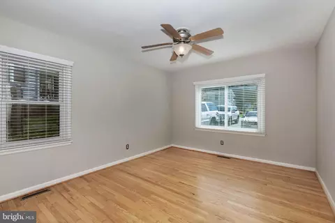 Living - 428 Maple Ave, Westminster, MD 21157 photo 4 of 5