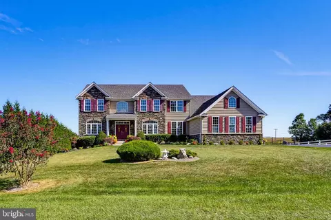 990 Hazeldyne Ct, Westminster, MD 21157