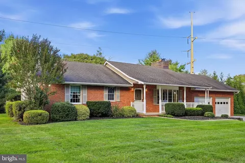 2862 Lawndale Rd, Finksburg, MD 21048