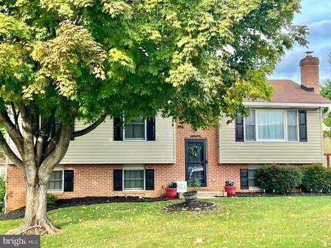 714 Snowfall Way, Westminster, MD 21157
