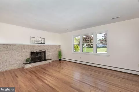 Living - 313 Wayne Ave, Westminster, MD 21157 photo 2 of 4