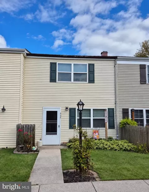 429 Clover Ct, Taneytown, MD 21787