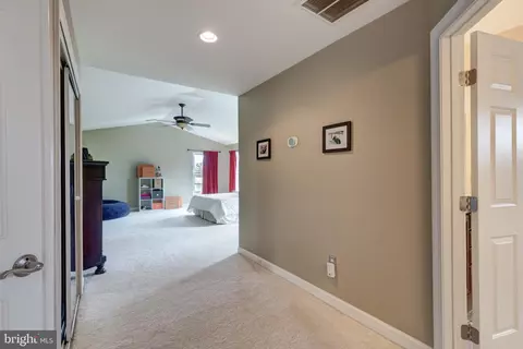 Entry Way - 672 Spring Meadow Dr, Westminster, MD 21158 photo 9 of 11