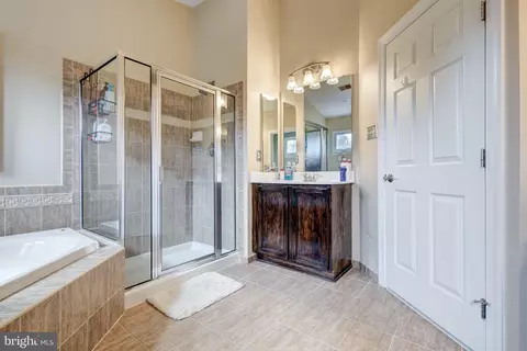 Bath - 672 Spring Meadow Dr, Westminster, MD 21158 photo 4 of 6