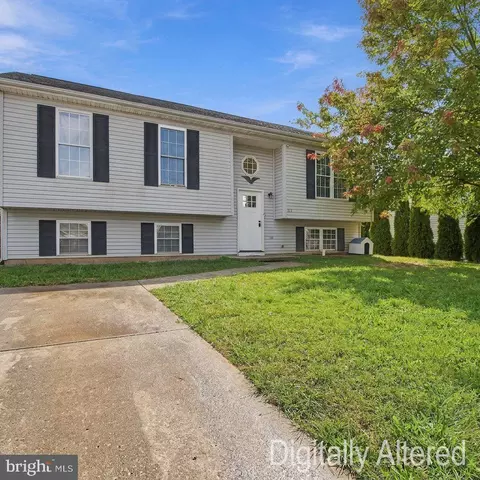 163 Grand Dr, Taneytown, MD 21787
