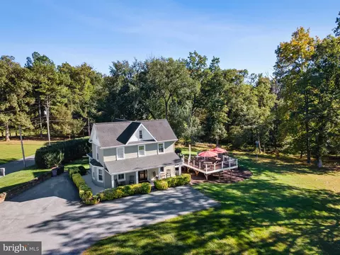 2546 Hollingsworth Rd, Reisterstown, MD 21136