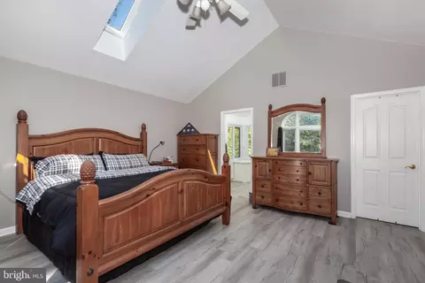 Bedroom - 1827 Benedict Rd, Westminster, MD 21157 photo 2 of 4