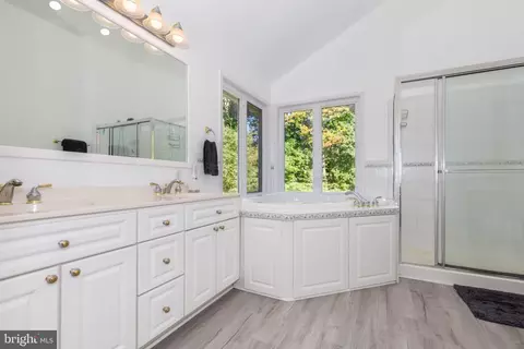 Bath - 1827 Benedict Rd, Westminster, MD 21157 photo 1 of 6