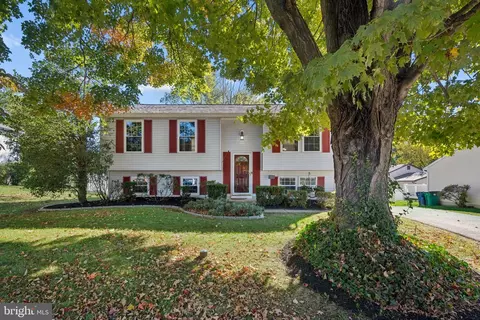 1697 Gemini Dr, Sykesville, MD 21784