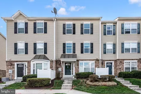 6488 Cornwall Dr #17, Eldersburg, MD 21784