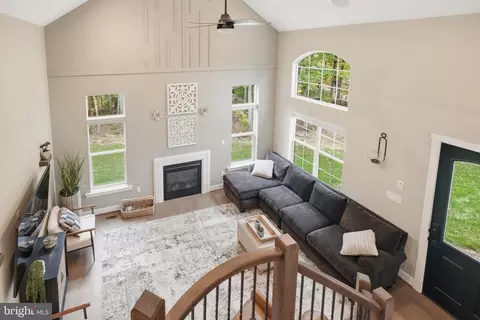 Entry Way - 3406 Buffalo Rd, New Windsor, MD 21776 photo 5 of 7