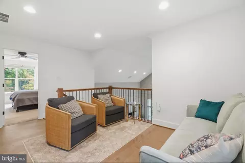 Entry Way - 3406 Buffalo Rd, New Windsor, MD 21776 photo 4 of 7