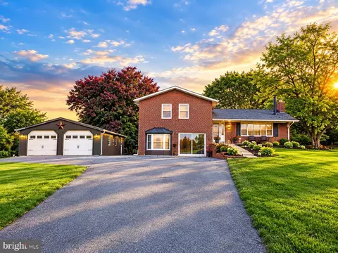 4284 Louisville Rd, Finksburg, MD 21048