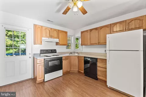 Kitchen - 3106 Cardinal Dr, Westminster, MD 21157 photo 3 of 3