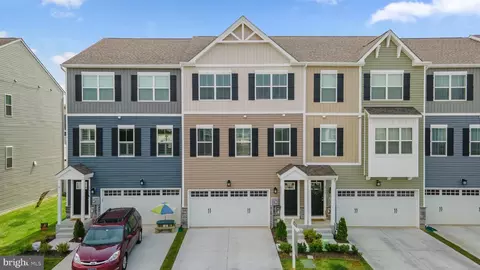 2753 Town View Cir, New Windsor, MD 21776