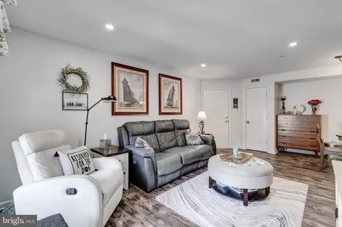 Living - 3840 Normandy Dr #2B, Hampstead, MD 21074 photo 2 of 2