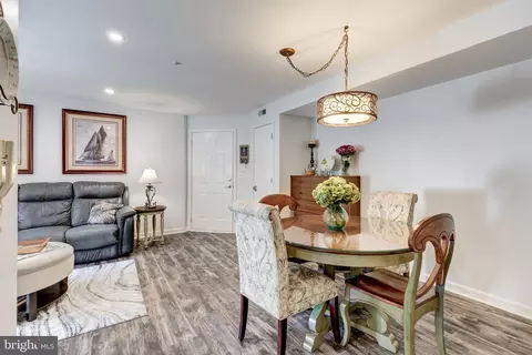 Dining - 3840 Normandy Dr #2B, Hampstead, MD 21074 photo 4 of 4
