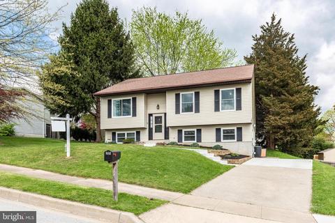 303 Crestview Ct, Westminster, MD 21158 photo 1