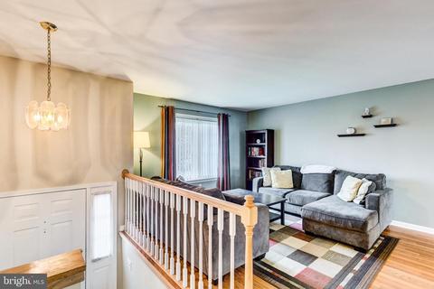 303 Crestview Ct, Westminster, MD 21158 photo 4