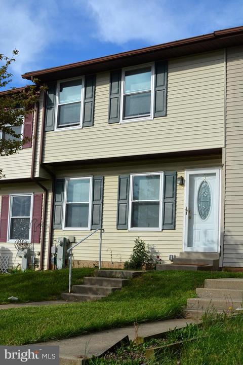 744 Windsor Dr, Westminster, MD 21158 photo 1