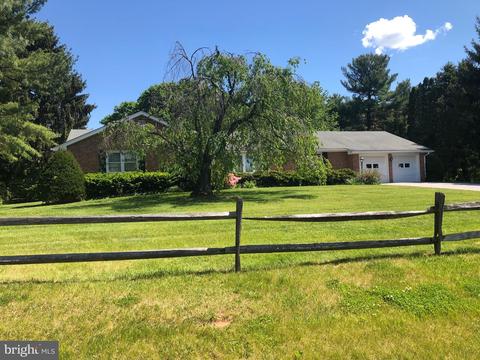 314 Denton Dr, Westminster, MD 21157 photo 1