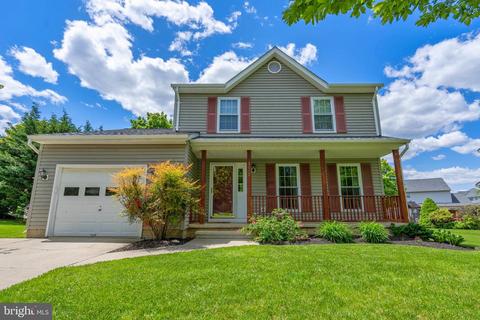 1882 Upper Forde Ln, Hampstead, MD 21074 photo 1