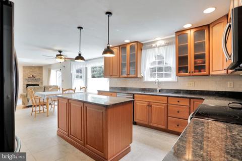 4103 Sequoia Dr, Westminster, MD 21157 photo 9